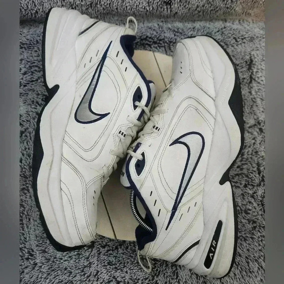 Nike Air Monarch IV Mens Size 11 White Blue Athletic Walking Dad Shoes Sneakers - Picture 6 of 9